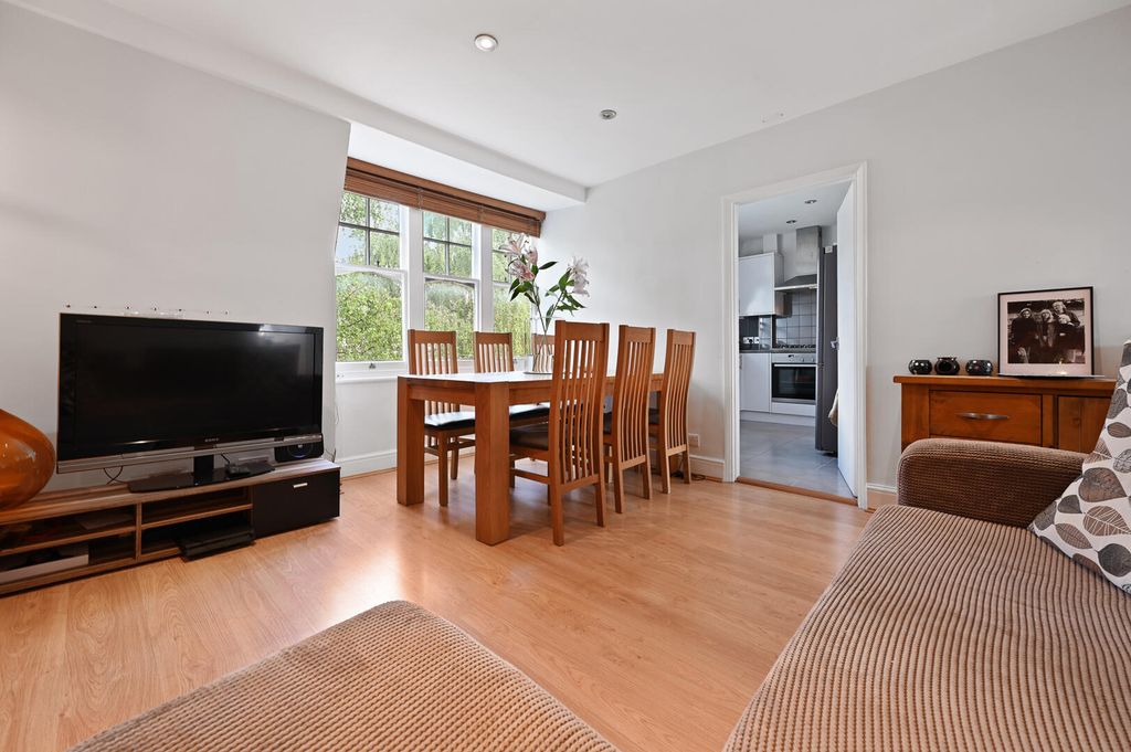 Property photo 2 of 9 Dining Room