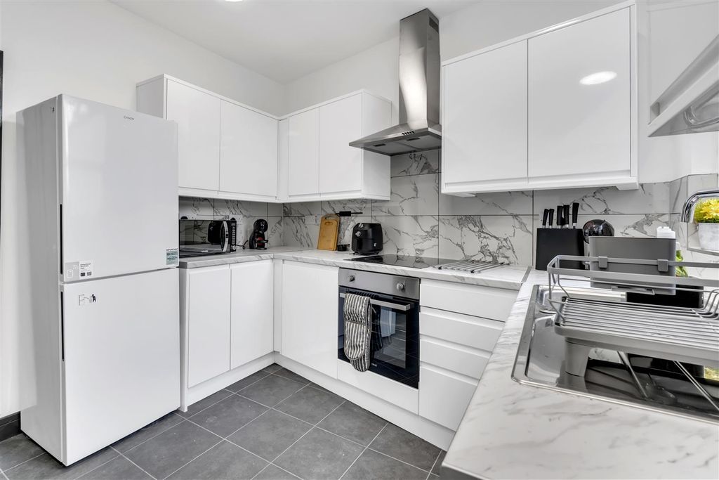 Property photo 2 of 5 Kitchen.Jpg
