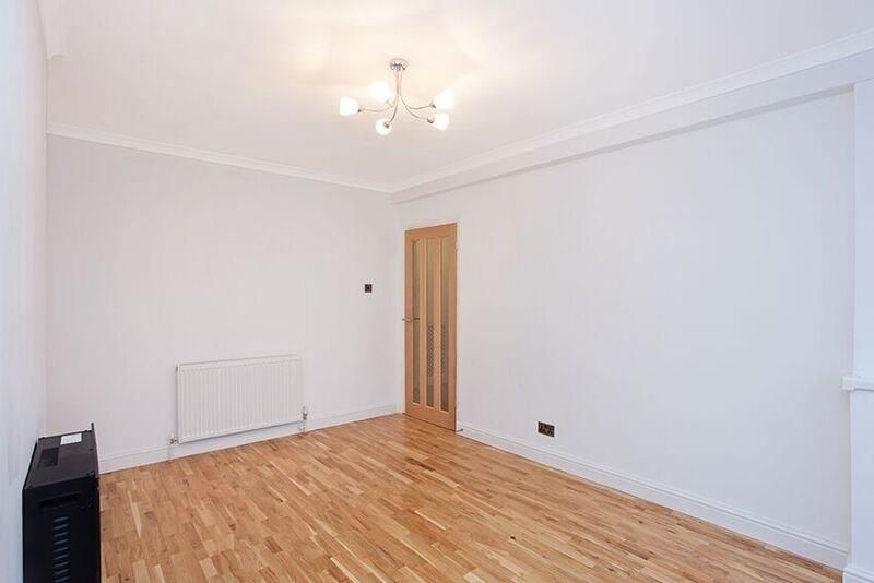 Property photo 3 of 7 Living Room