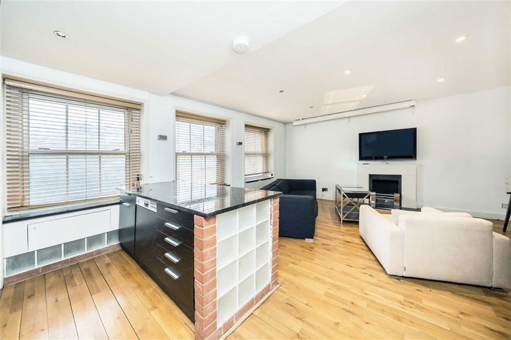 Property photo 2 of 8