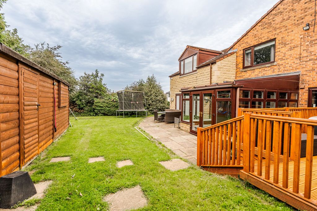 Property photo 3 of 40