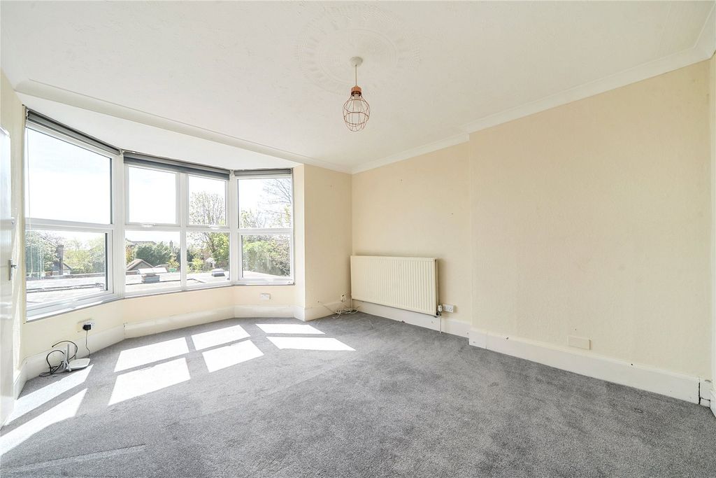 Property photo 2 of 12 Picture No. 01