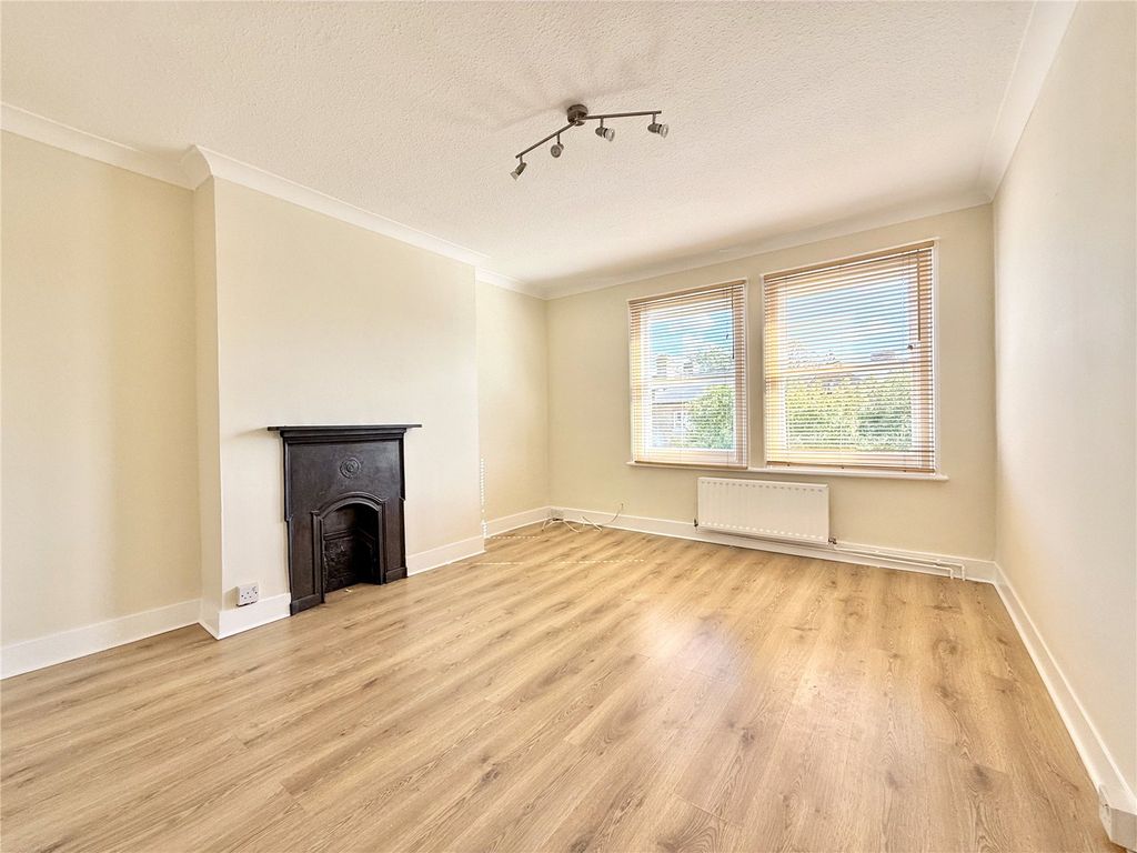 Property photo 3 of 8 Picture No. 09