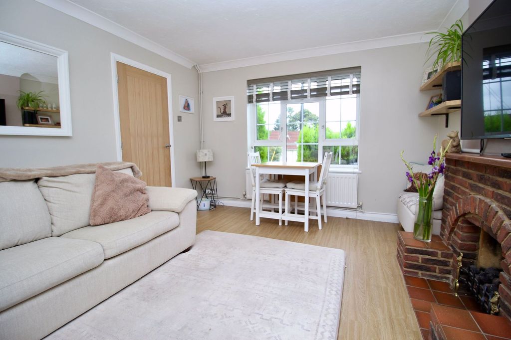 Property photo 3 of 14