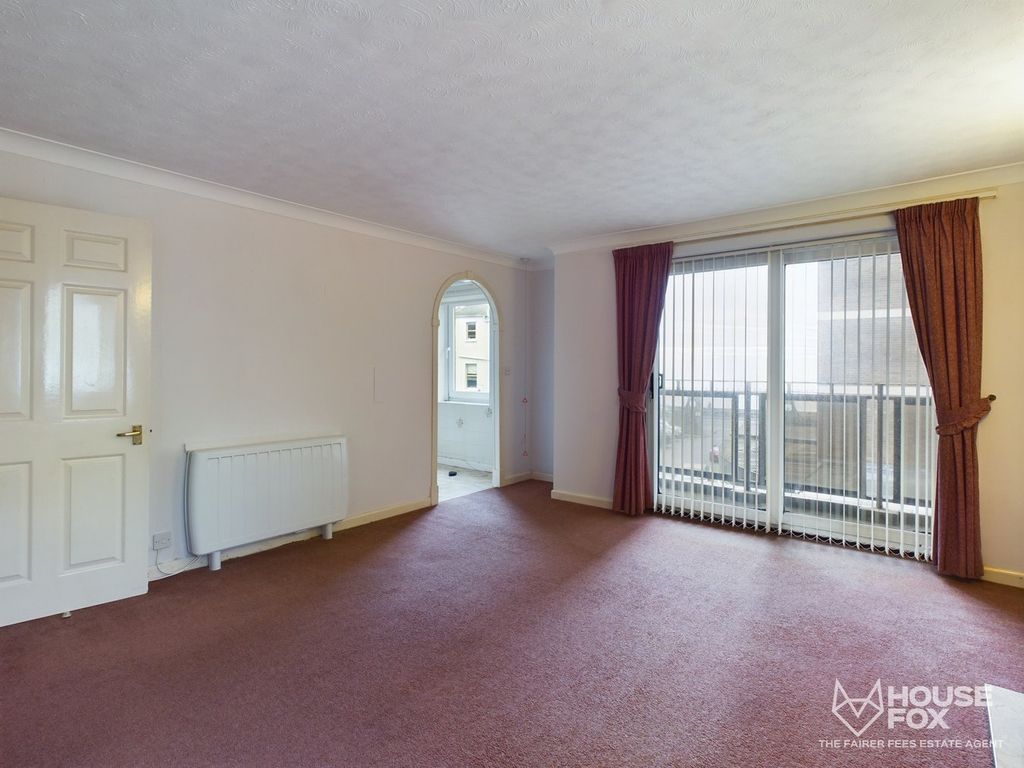 Property photo 2 of 10 Living Room