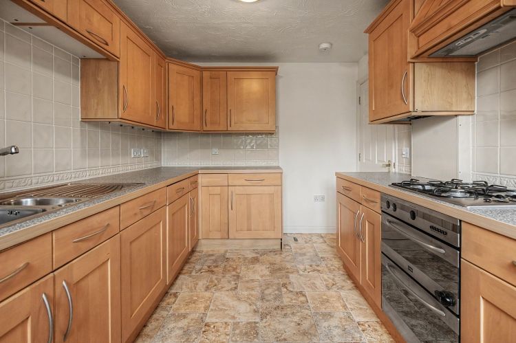 Property photo 2 of 13 329063