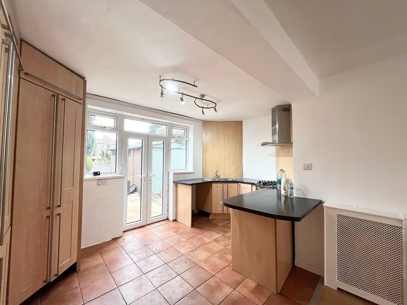 Property photo 3 of 12 Photo 6