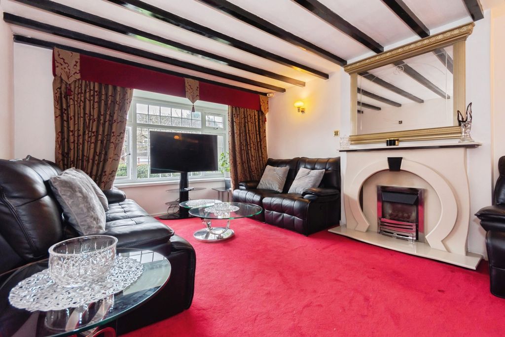 Property photo 2 of 16 Photo