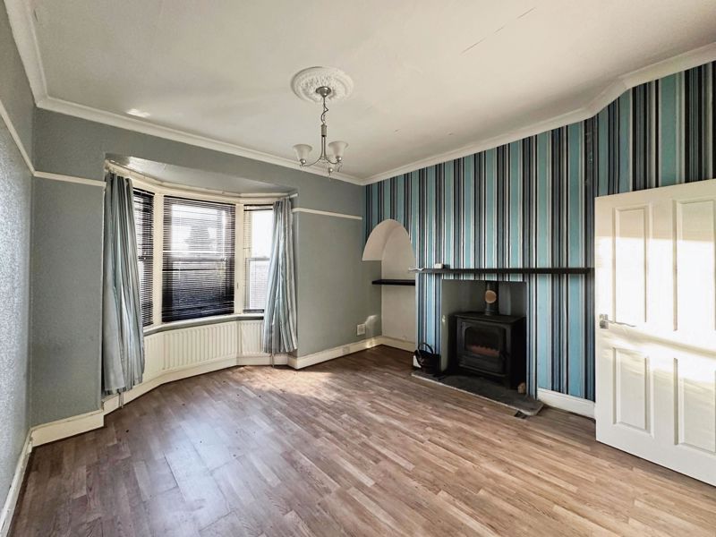 Property photo 2 of 9 Photo 6