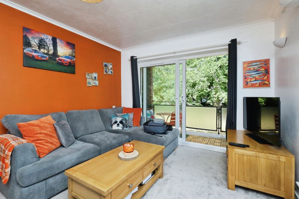 Property photo 3 of 14