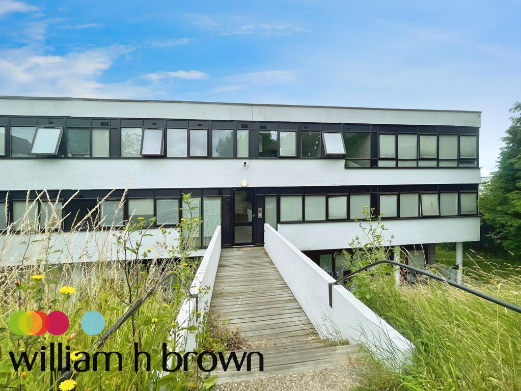 Property photo 1 of 3 Front