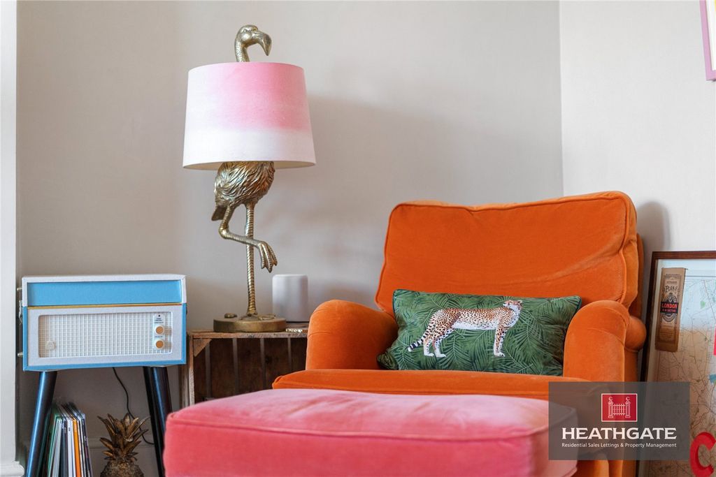 Property photo 2 of 12 Picture-No-10-90