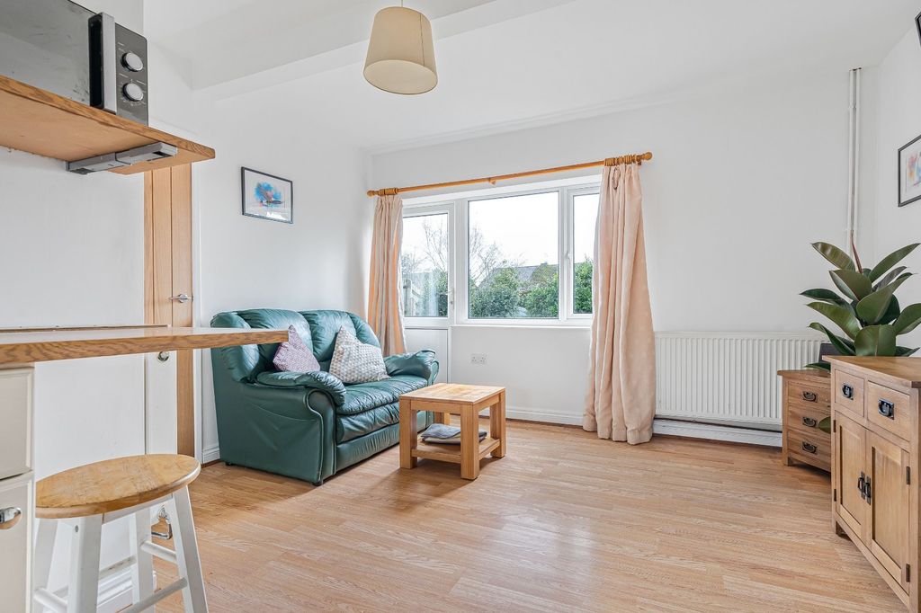 Property photo 2 of 20 Kitchen/Sitting Room