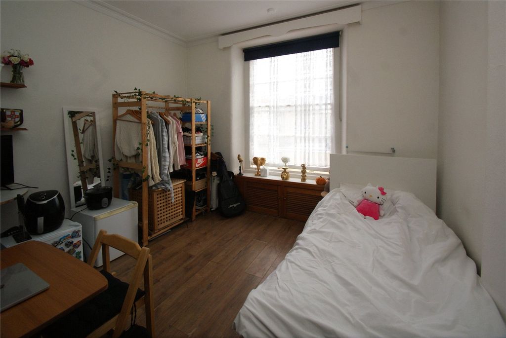 Property photo 3 of 5 Picture No. 04