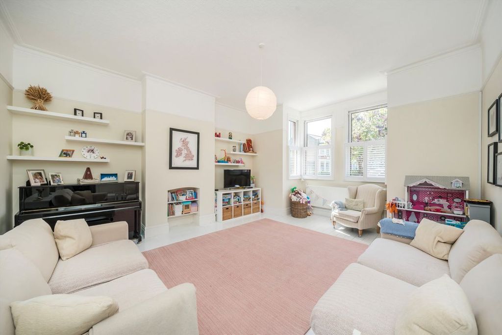 Property photo 3 of 9