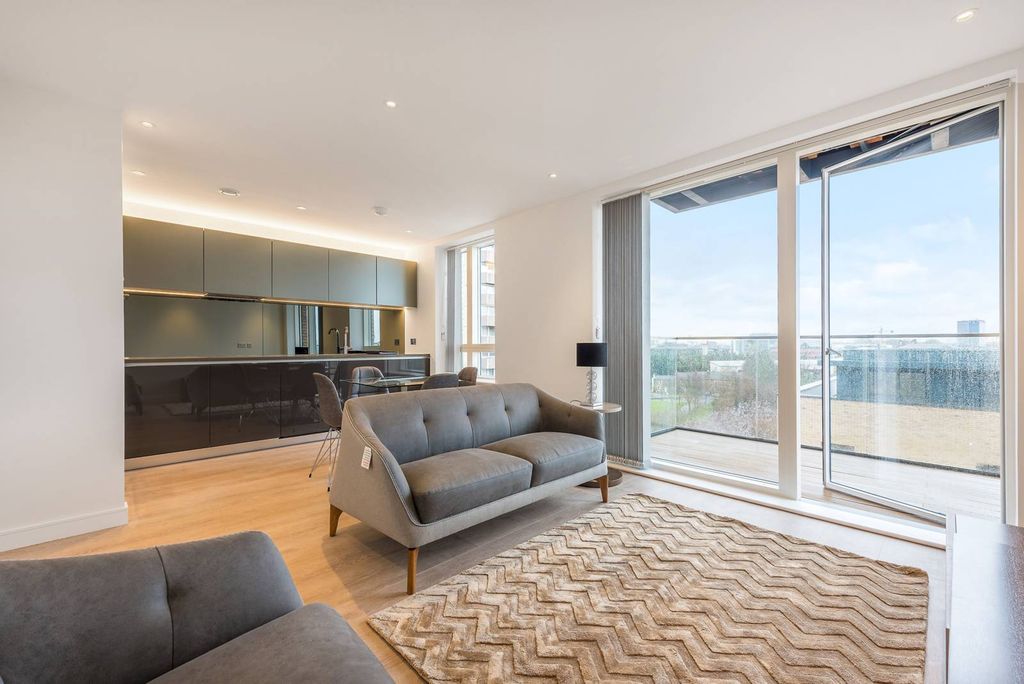 Property photo 2 of 7