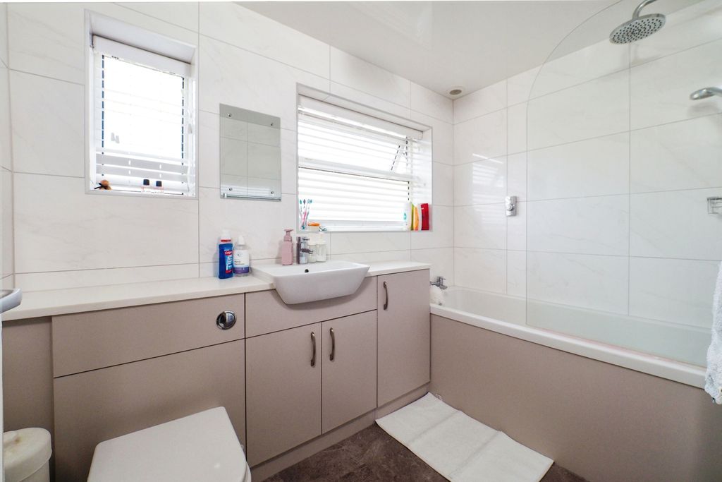 Property photo 3 of 17 Photography
