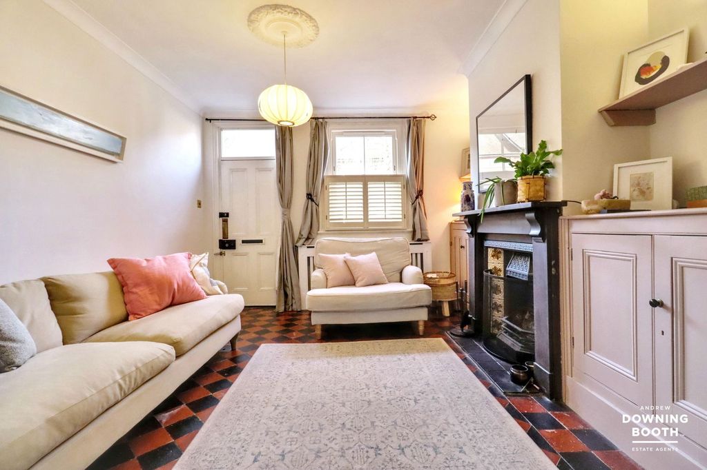 Property photo 3 of 25