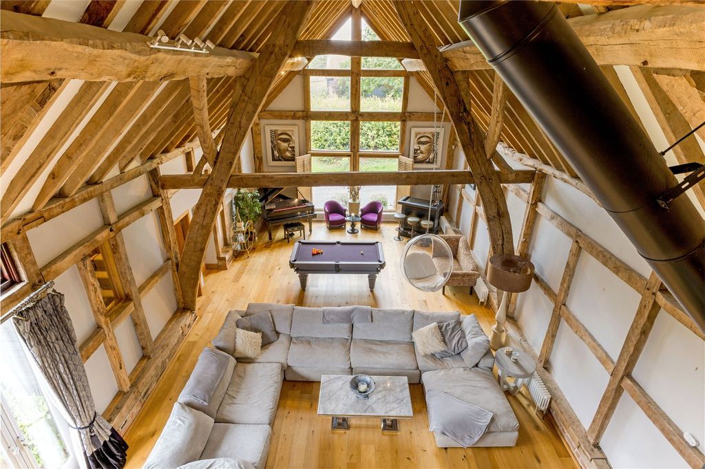 Property photo 1 of 17 Overview