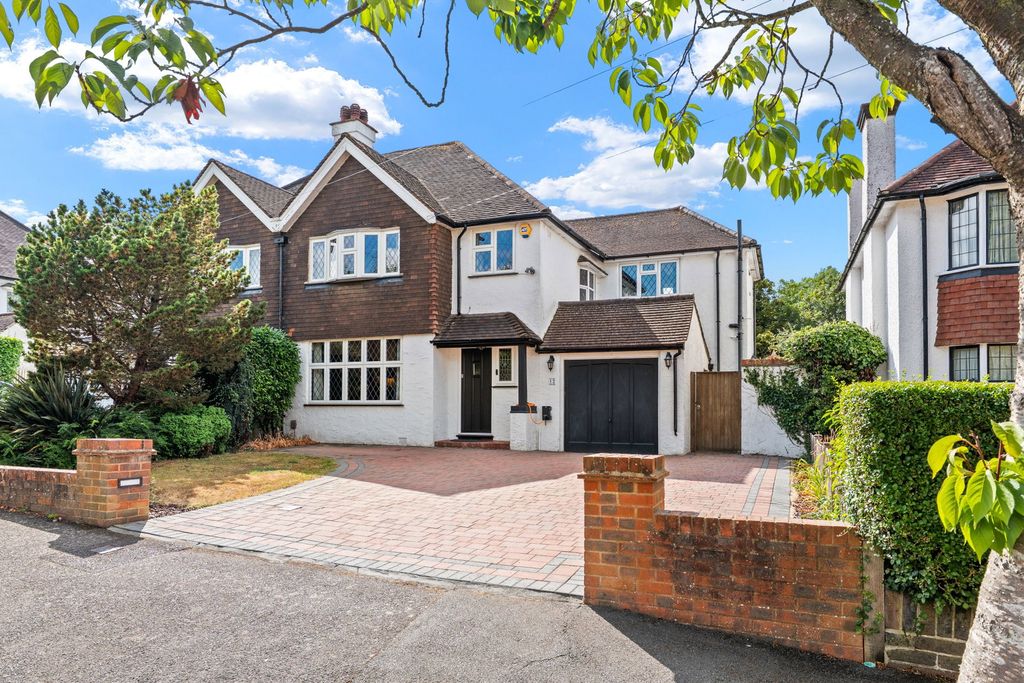 Property photo 1 of 32