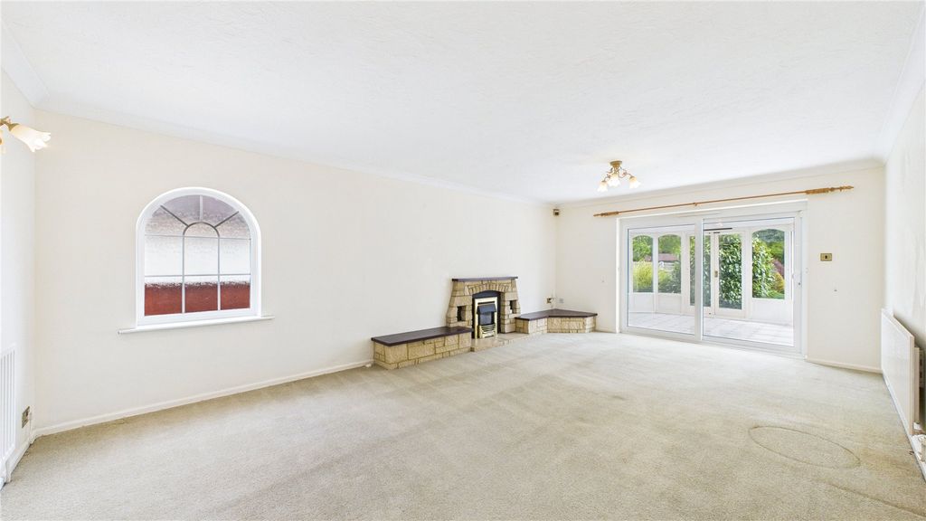 Property photo 2 of 17 Picture No. 36