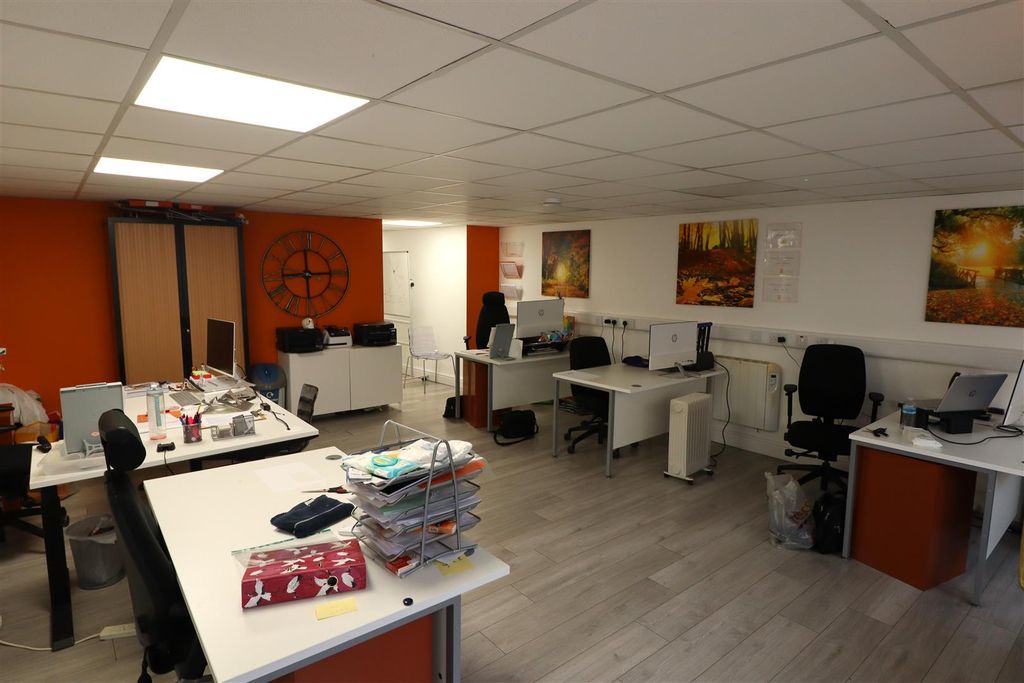 Property photo 3 of 6 Office 1.Jpg