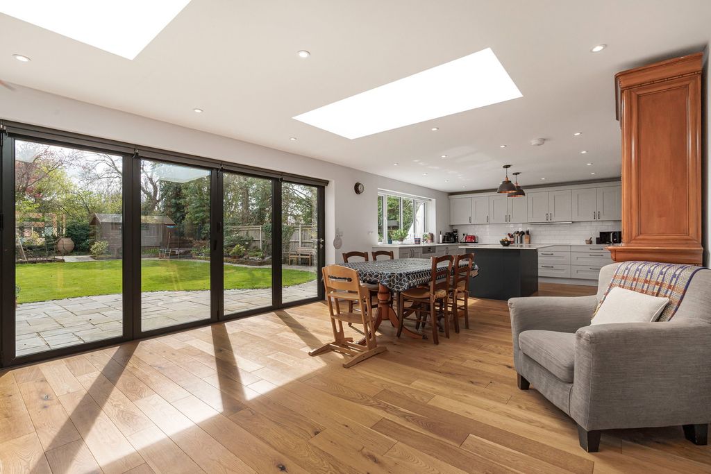 Property photo 3 of 20