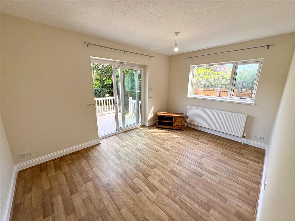 Property photo 2 of 14 11.Jpg