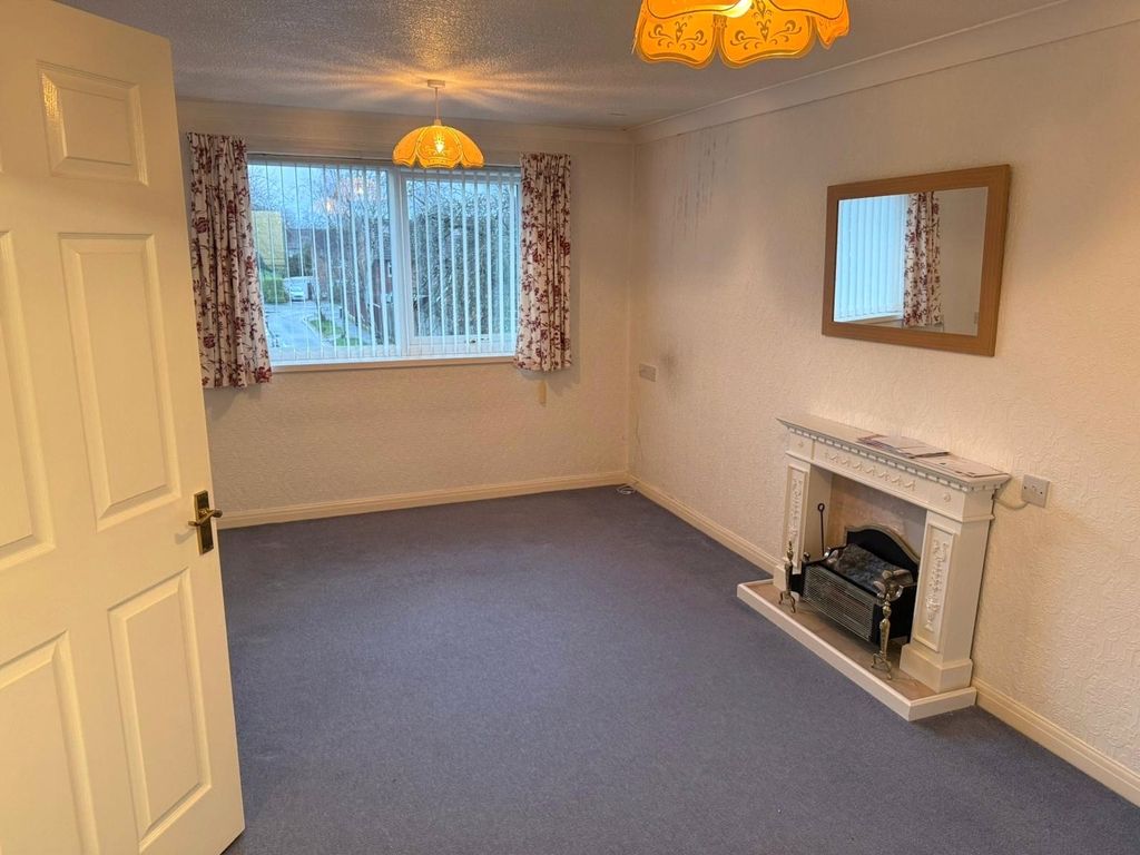 Property photo 2 of 7 Picture No. 11