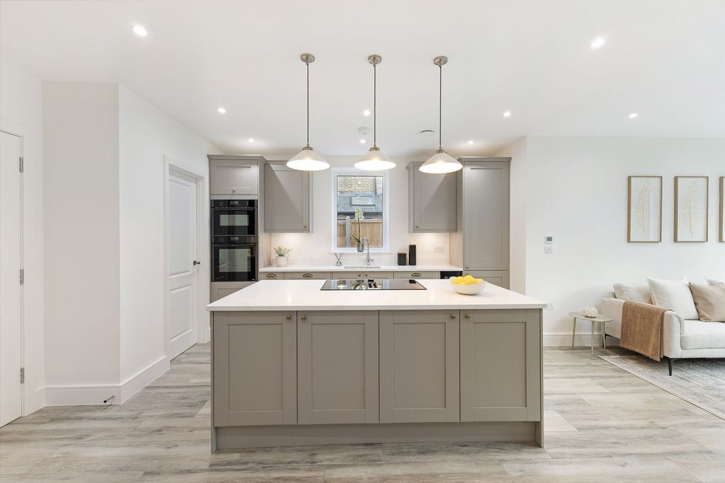 Additional image 6 of 4 bed semi-detached house for saleHurst Villas, Hurst Road, East Molesey KT8