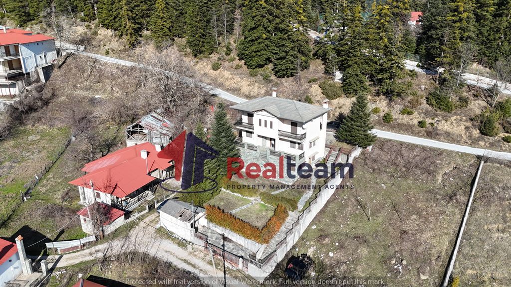 Property photo 2 of 34