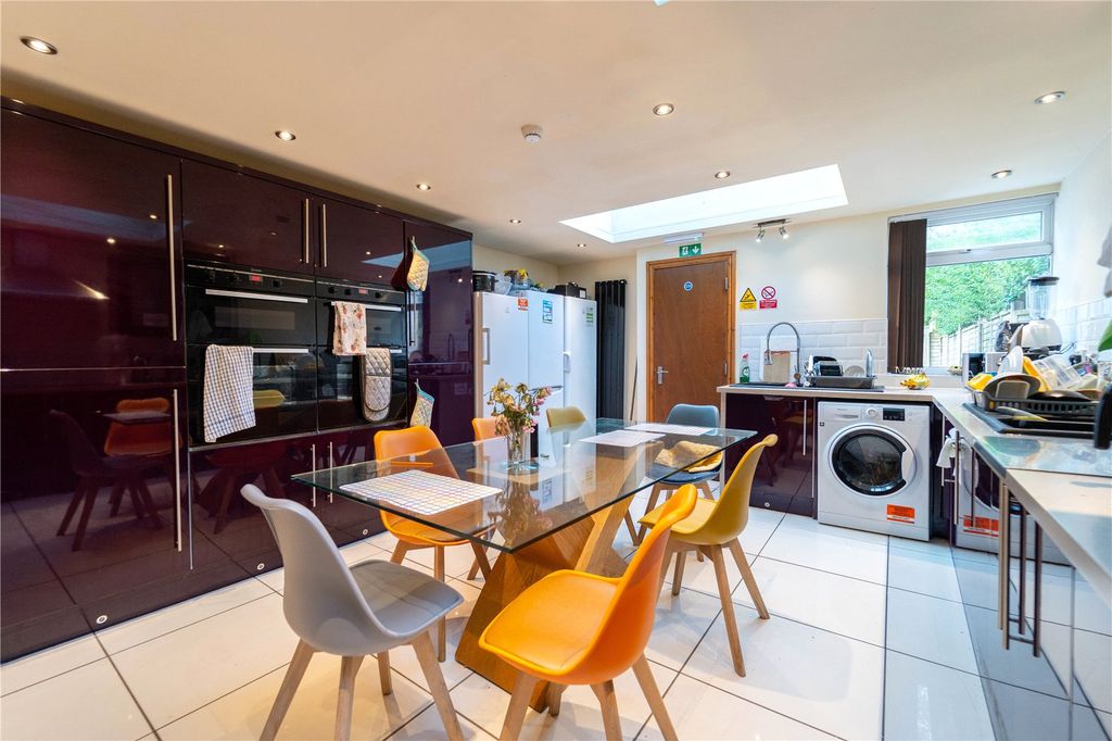 Property photo 3 of 17 Picture No. 04