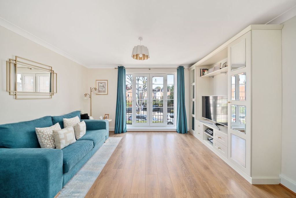 Property photo 1 of 10
