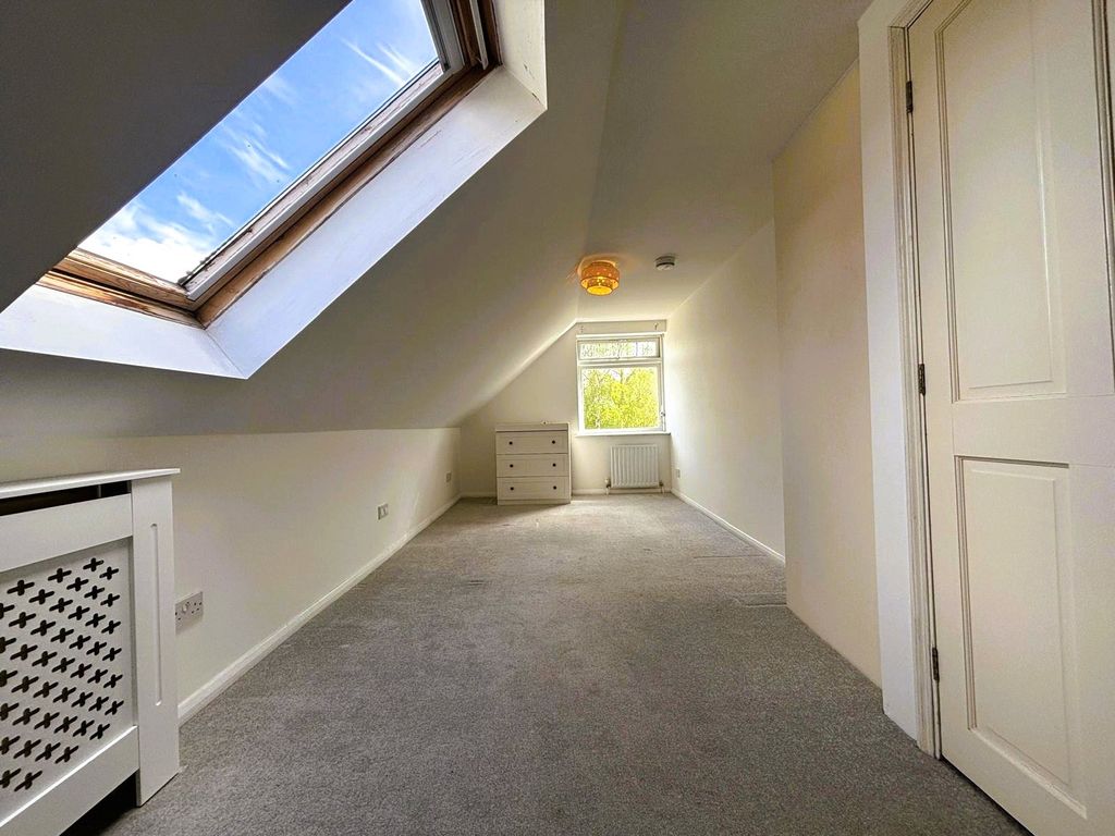 Property photo 3 of 12 Picture No. 10