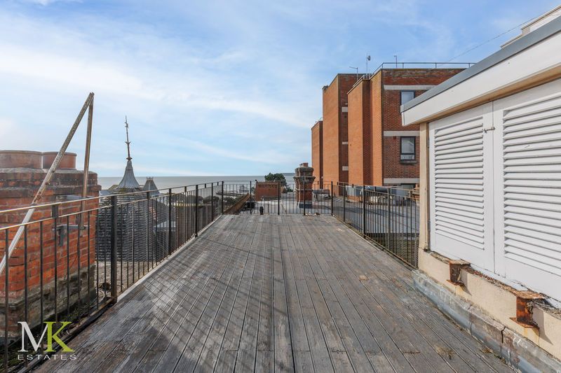 Property photo 3 of 10 Photo 9