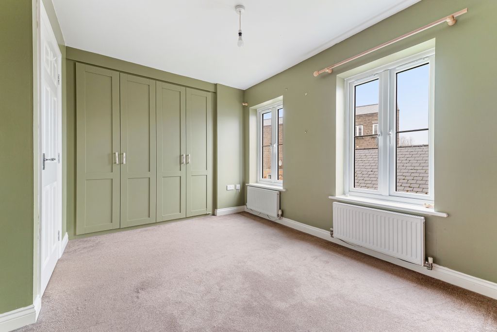 Additional image 8 of 4 bed town house to rentWeston Village BS24