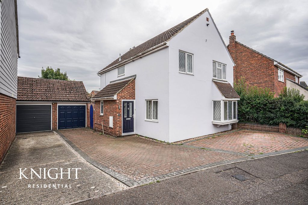 Property photo 1 of 12