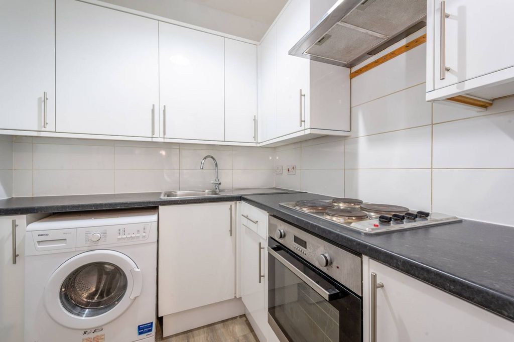 Property photo 1 of 5