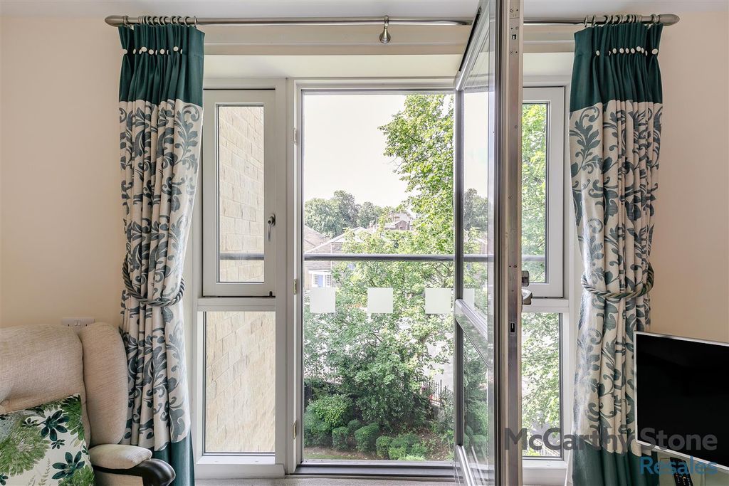 Property photo 2 of 20 8659844-Interior11.Jpg