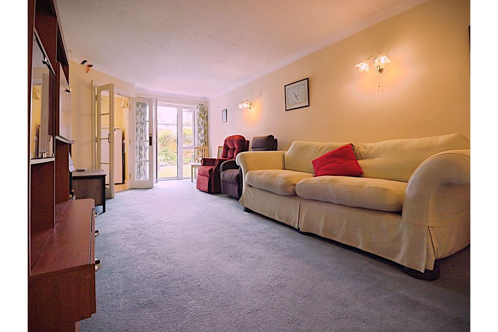 Property photo 2 of 16