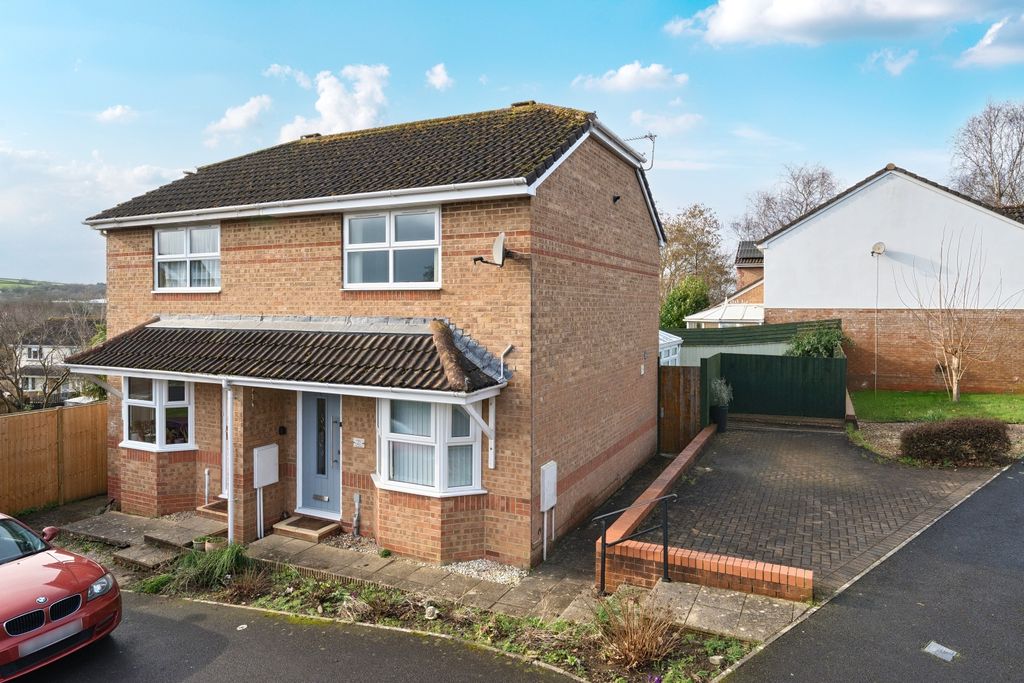 Property photo 1 of 20 1405502-1-6989c79c27325