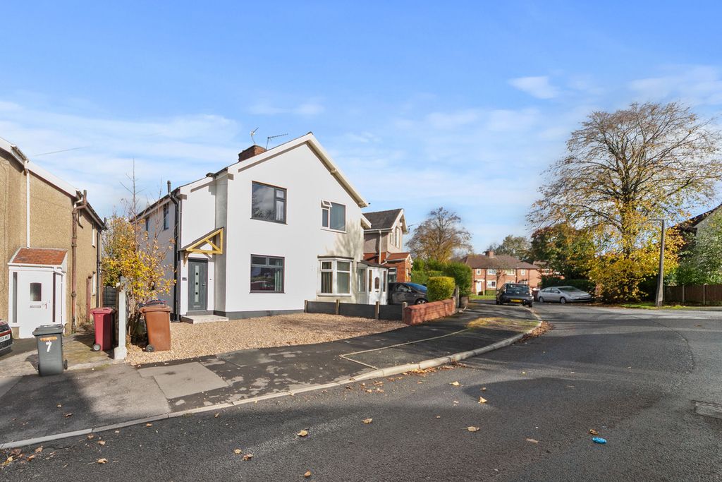 Property photo 1 of 36