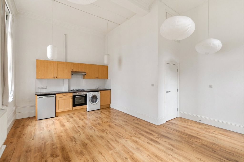 Property photo 2 of 10 Picture No. 09