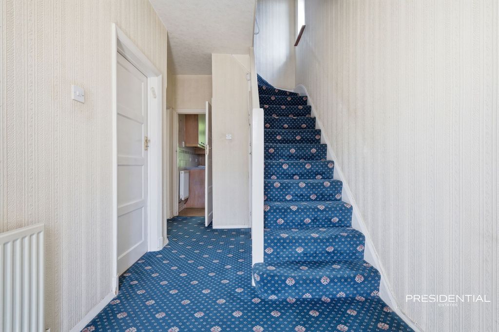 Property photo 2 of 29