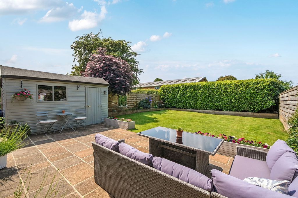 Property photo 2 of 23