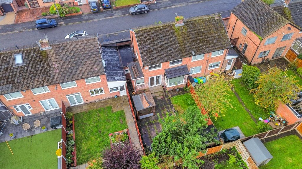 Property photo 3 of 31