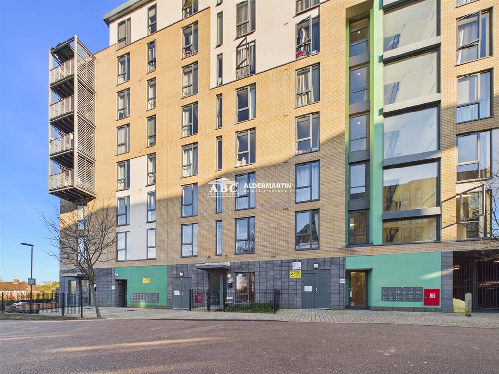 Property photo 1 of 7 Cam03827G0-Pr0137-Still007.Jpg