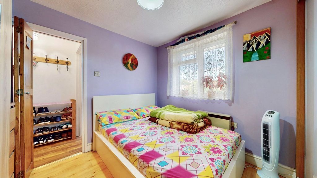 Property photo 1 of 17 Picture No. 01