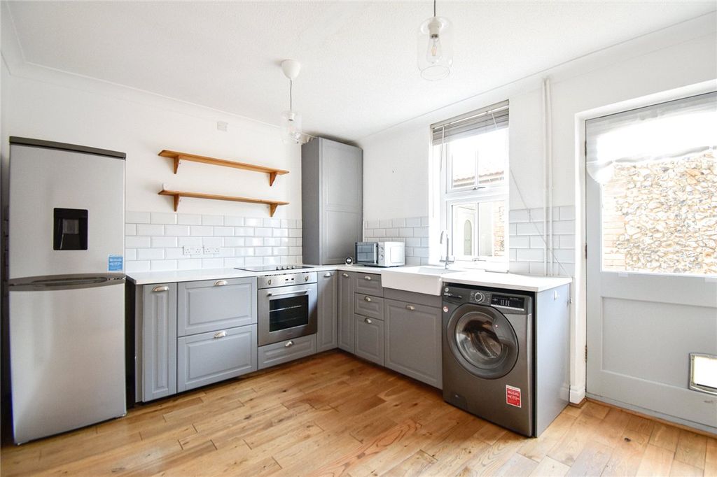 Property photo 1 of 12 Picture No. 25