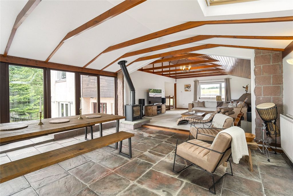Property photo 1 of 36 Millbank Peterculter